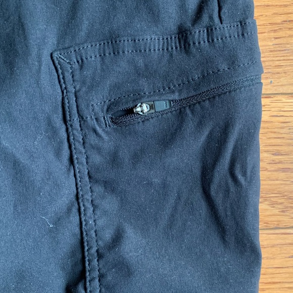 LIKE NEW MEC Mochilero Stretch Convertible Hiking / Outdoor Pants 38W/30L - Picture 6 of 8